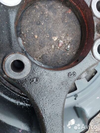 Кулак передний правый Toyota Rav 4