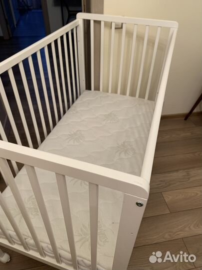 Детская кроватка