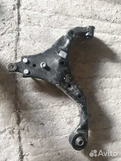 Рычаг нижний правый Хендай Туксон 545012B100