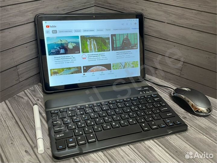 Планшет с мышкой и клавиатурой