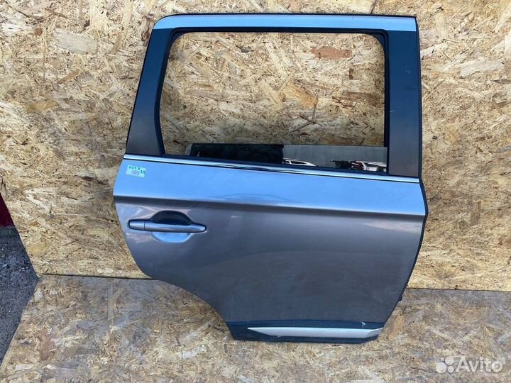 Задняя дверь Митсубиси аутлендер 3 2018