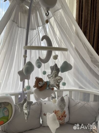 Мобиль в кроватку музыкальный
