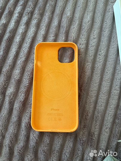 Оригинальный чехол на iPhone 13
