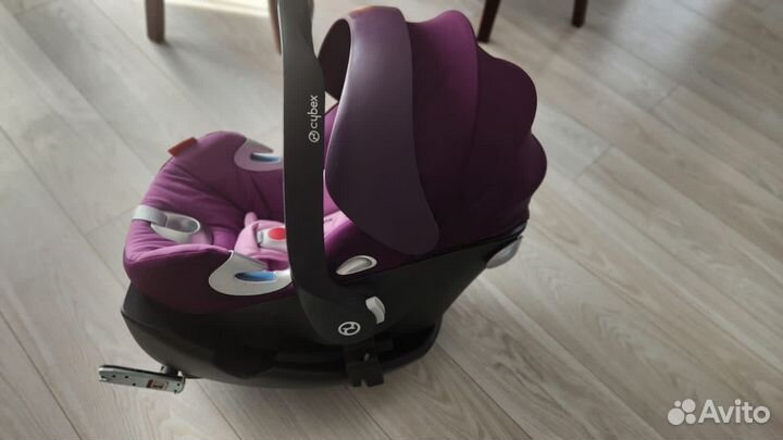Автокресло Cybex Aton Q с базой Isofix