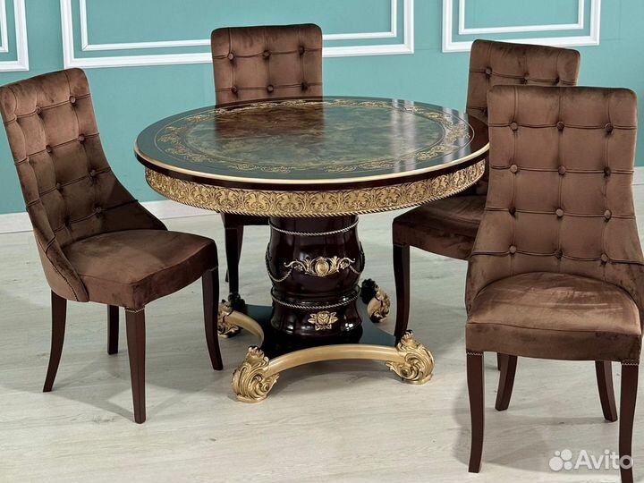 Стол обеденный и стулья