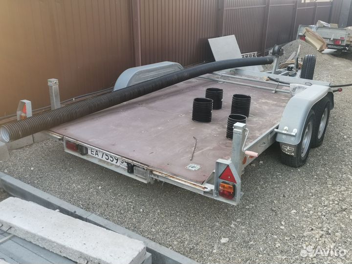 Продаю прицеп эвакуатор мзса M 4020-2.35