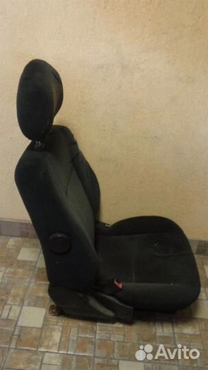 Сиденье переднее левое Great Wall Hover 2005-2011