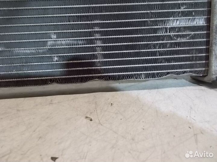 Радиатор охлаждения renault laguna 2010 2,0 D