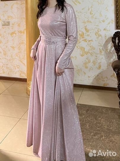 Вечернее платье