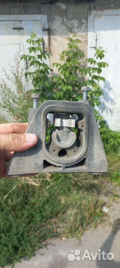 Опора кпп Хонда Сивик 8 5d