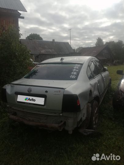 Volkswagen Passat 1.8 МТ, 1997, битый, 203 556 км