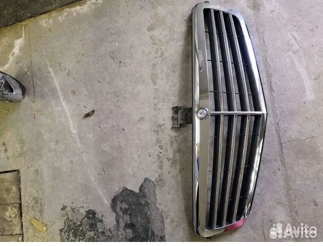 Решетка радиатора Mercedes-Benz w204