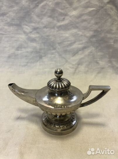 39. Зажигалка декоративна, серебро, Европа