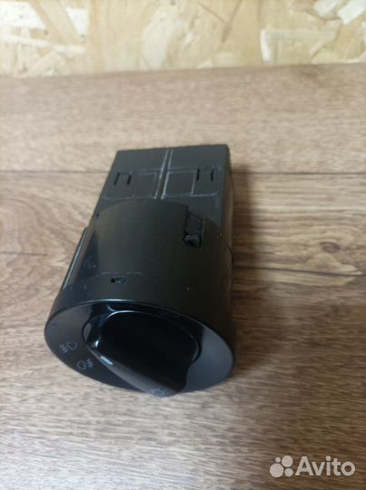 Переключатель света фар Volkswagen Polo 4 2005