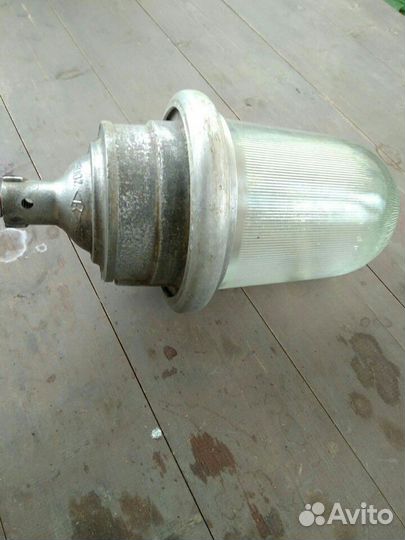 Уличный фонарь