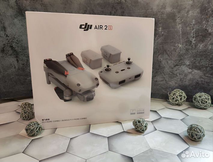 Квадрокоптер DJI Air 2S Combo - новый