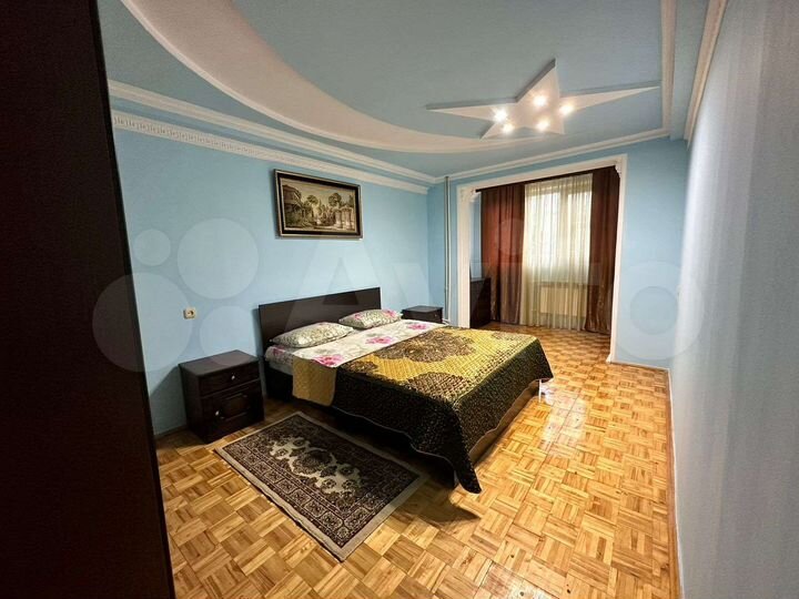 4-к. квартира, 82 м², 1/5 эт.