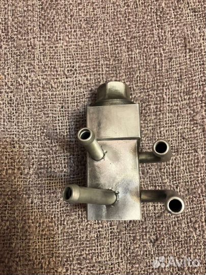 Клапан перепускной 216111JX0A