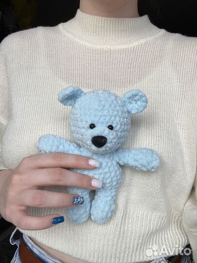Вязаный мишка ручной работы