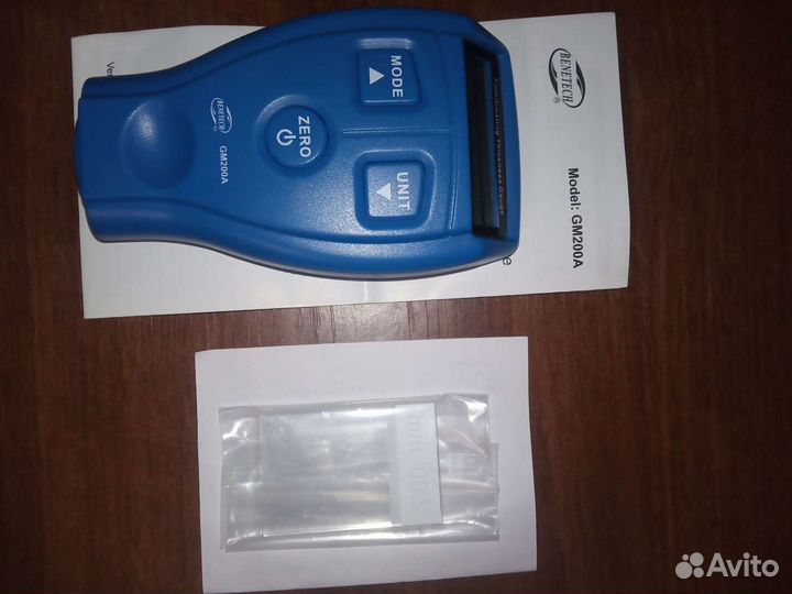 Толщиномер лакокрасочного покрытия автомобиля