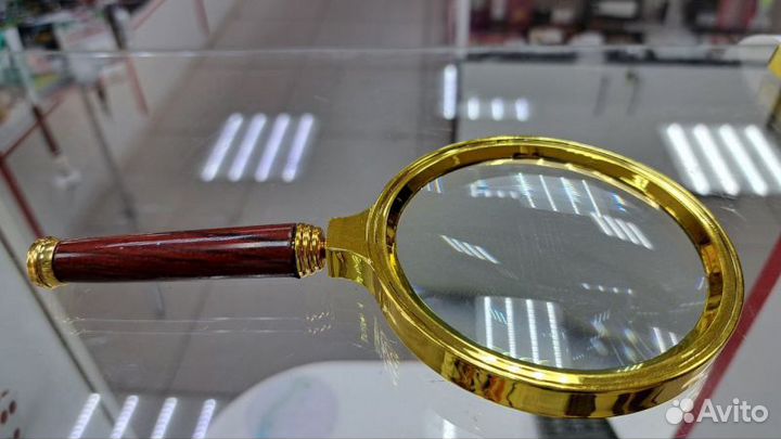 Лупа золотистая с ручкой D90mm