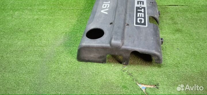 Накладка декоротивная на двигатель передняя