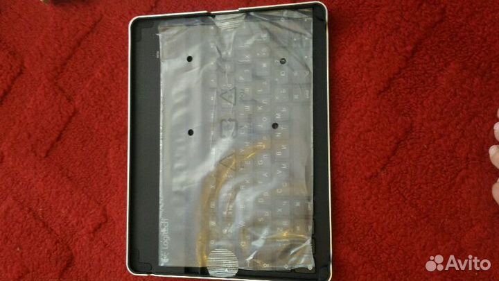 Клавиатура Logitech для iPad