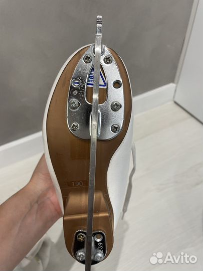 Фигурные коньки Risport 190 мм