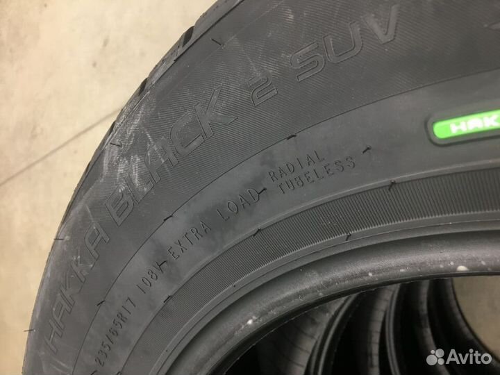 Nokian Tyres Hakka Black 2 SUV 235/65 R17 108V