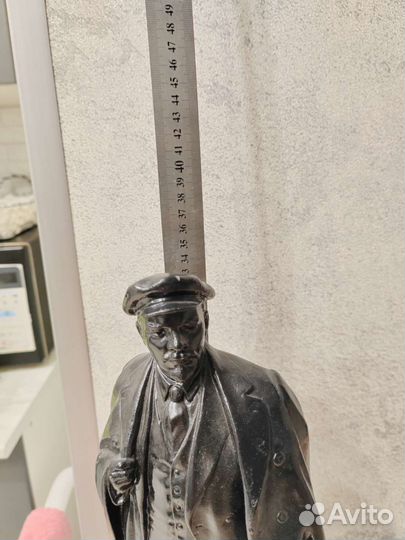 Статуэтка Ленина