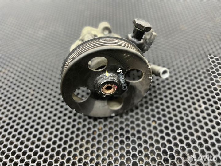 Насос гидроусилителя руля Hyundai Tucson 2006