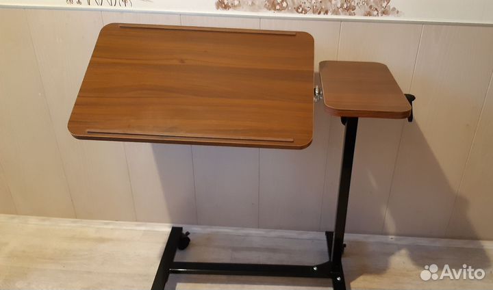 Столик прикроватный для лежачих больных