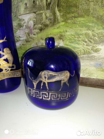 Сосуды для хранения ароматических масел и благовон