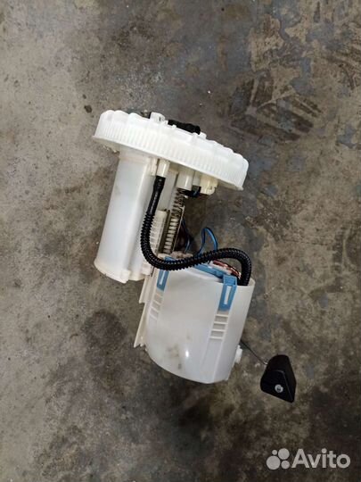 Топливный насос Toyota Corolla 150, Auris 1.3