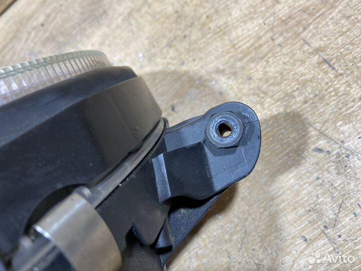 Фара передняя левая Mercedes W211 дорест 142178