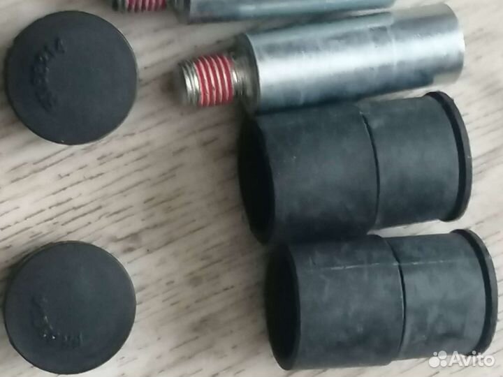 Болты тормозного суппорта vw