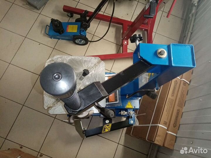 T300 шиномонтажный полуавтомат 380В