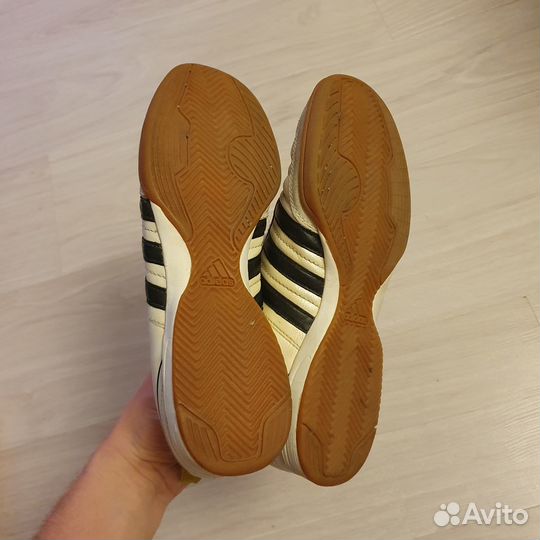 Залки Adidas Adinova IV