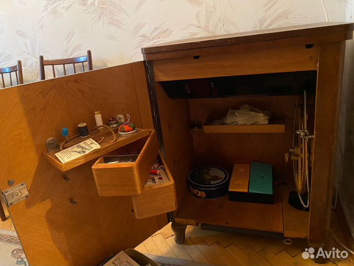 Швейная машинка антикварная