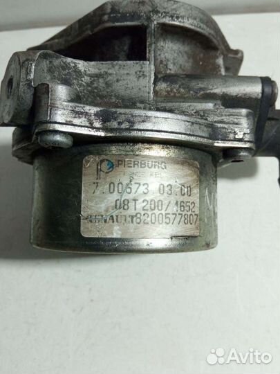 Насос вакуумный Renault Megane 2 8200577807