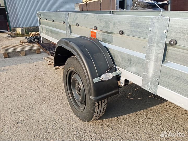 Большой легковой прицеп