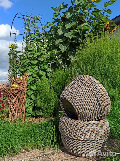 Кашпо из искусственного ротанга