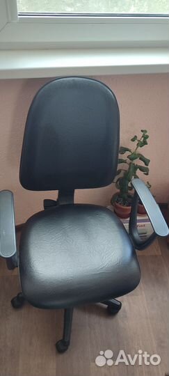 Компьютерное кресло