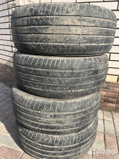Bridgestone Alenza 001 245/50 R19
