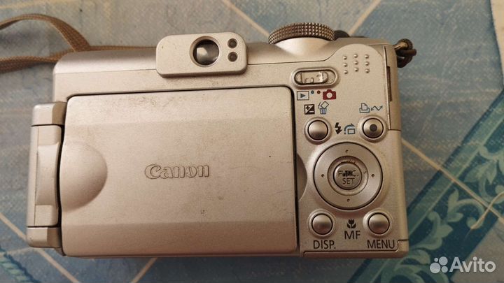 Компактный фотоаппарат canon