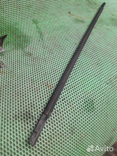 Бархотка передняя правая Chevrolet Rezzo A16DMS