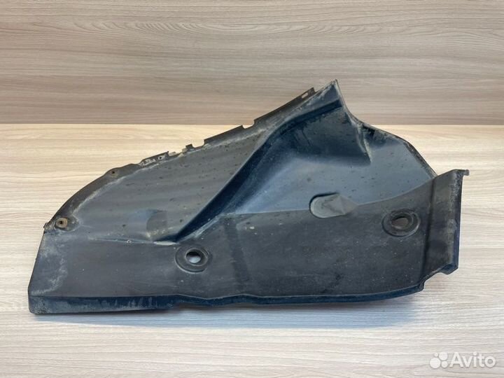 Подкрылок задний правый Renault Sandero Stepway