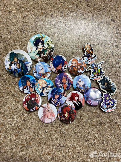 Мерч по фандому 