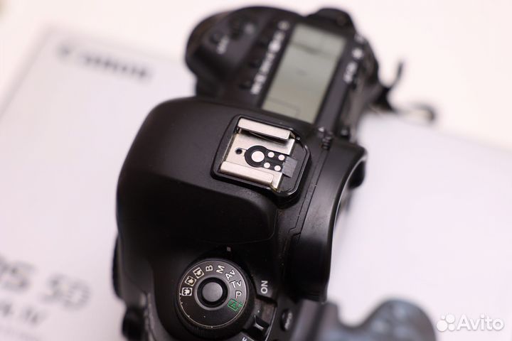 Зеркальный фотоаппарат canon 5D mark iv