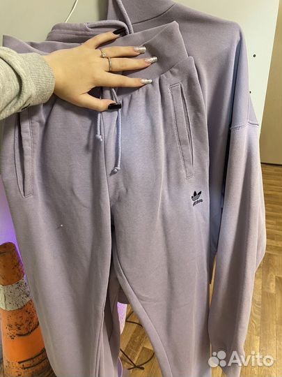 Спортивный костюм adidas женский